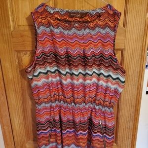 Multicolored sleeveless dress.